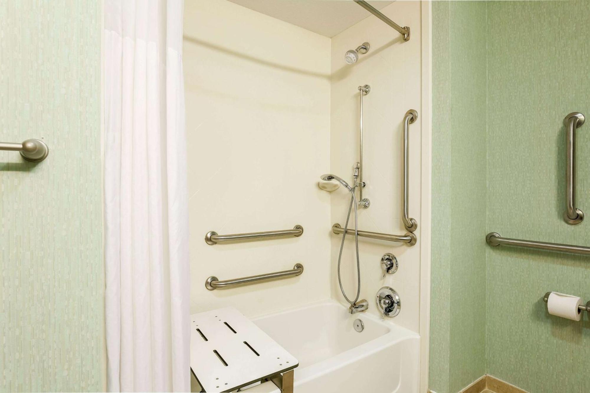 Hampton Inn & Suites Wheeling - The Highlands Triadelphia Dış mekan fotoğraf