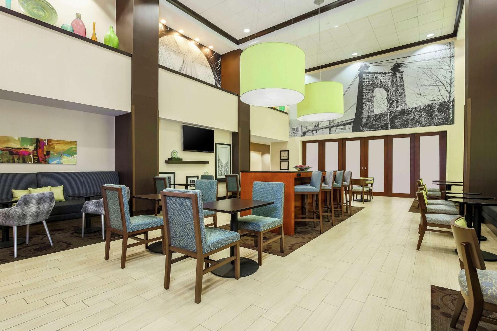 Hampton Inn & Suites Wheeling - The Highlands Triadelphia Dış mekan fotoğraf